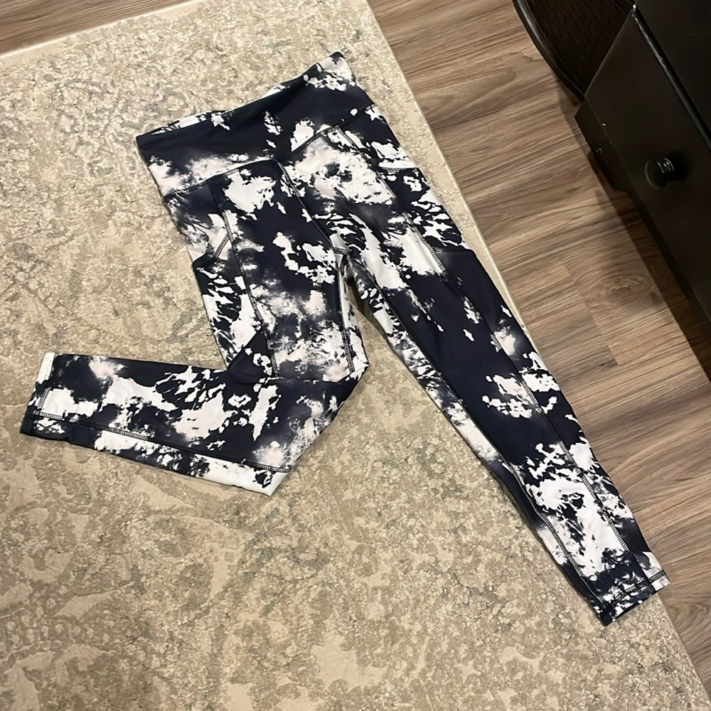 Balance Collection M Black & White Tie-dye Legging